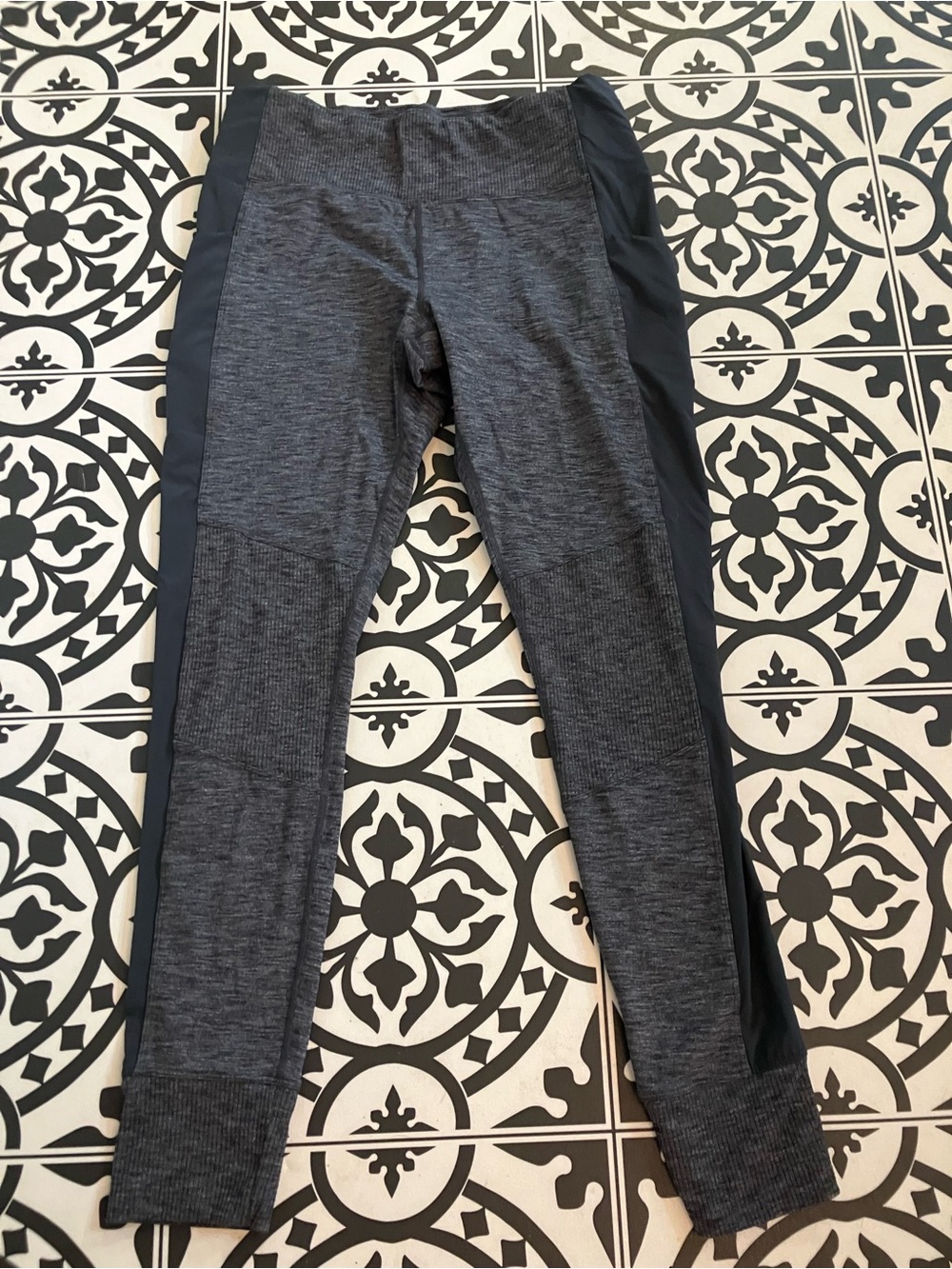 Athleta Heather Charcoal Gray Performance Leggings